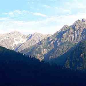 Chandigarh Shimla Manali Dharamshala Dalhousie honeymoon package